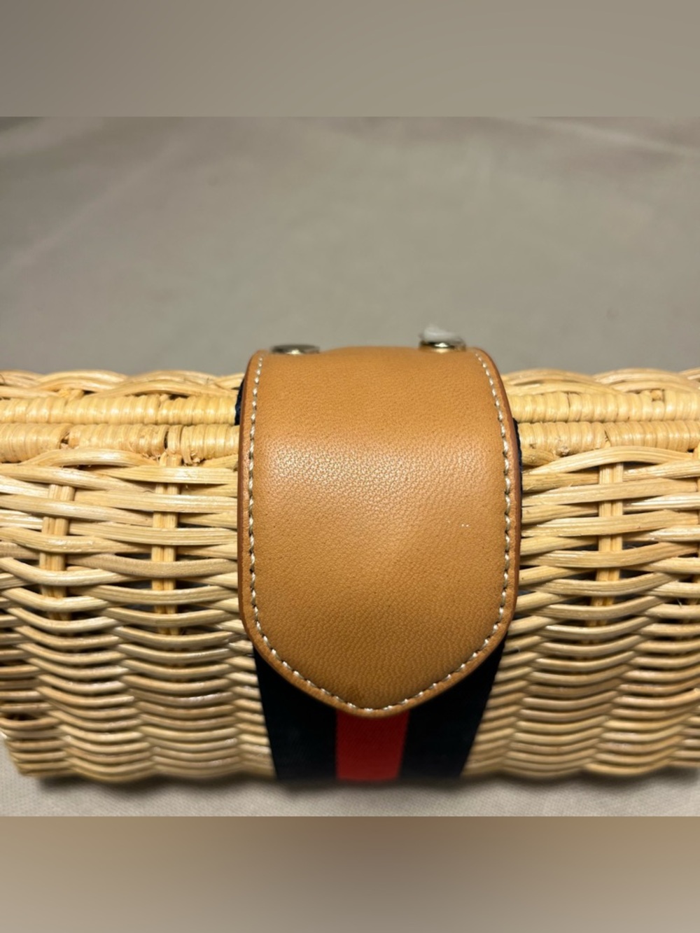 NWOT J. McLaughlin Women’s Olivia Natural Navy Red Stripe Wicker Woven Clutch - Picture 8 of 11